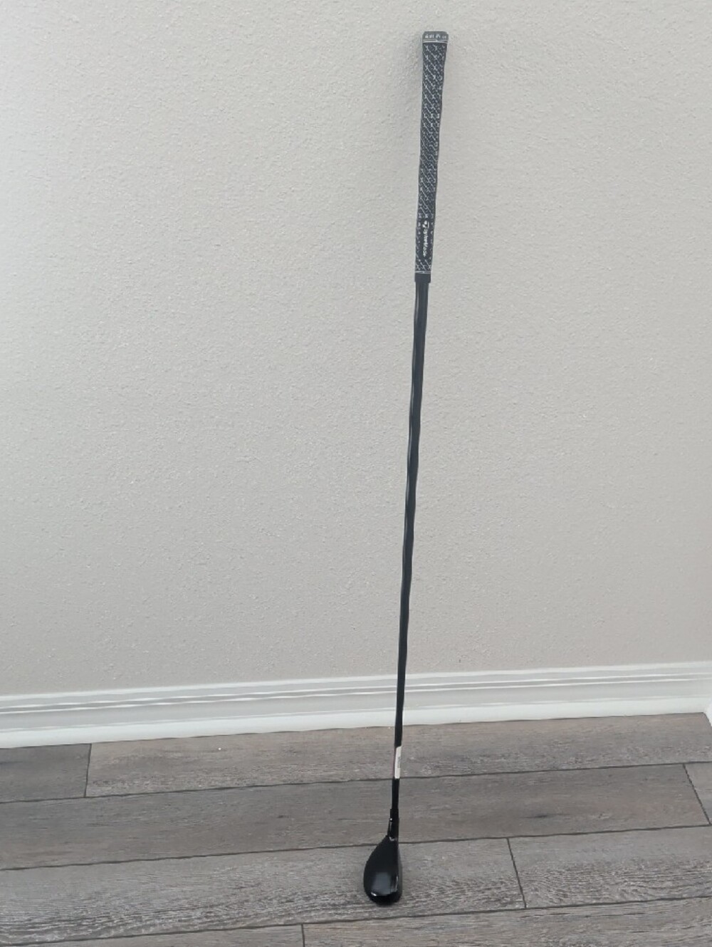 The TaylorMade SIM2 2-hybrid (17°) paired with the Project X HZRDUS